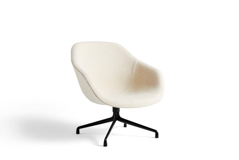 About A Lounge Chair AAL 81